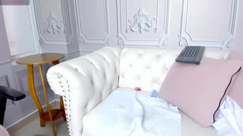 Snapshot of babyabril18 chatting on March 2025 04:33:02 PM Karla online show from March 2025 04:33:02 PM