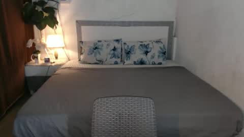 Snapshot of babyamandaxx chatting on December 2025 11:21:01 PM AMANDA online show from December 2025 11:21:01 PM