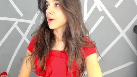 Aylin  online show from December 2024 05:47:01 AM