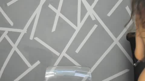 Aylin  online show from December 2024 10:32:01 AM