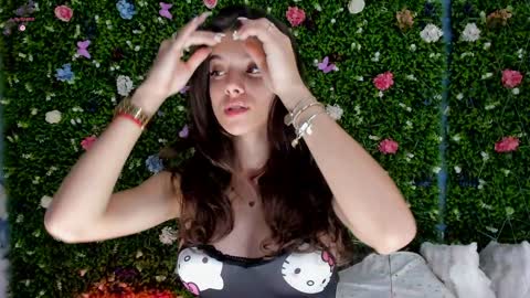 Aylin  online show from September 2025 04:16:01 AM