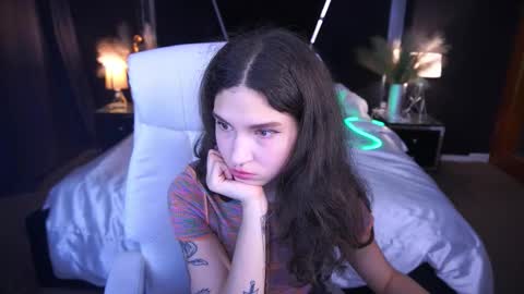 Sasha online show from October 2025 06:40:01 PM