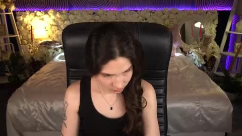 Sasha online show from April 2026 07:10:01 PM