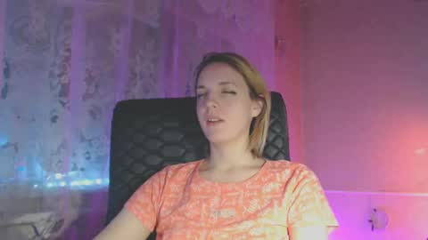 Snapshot of babymuro4ka chatting on February 2025 08:58:01 PM Sonya online show from February 2025 08:58:01 PM