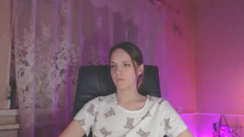 Sonya online show from April 2026 07:11:01 PM