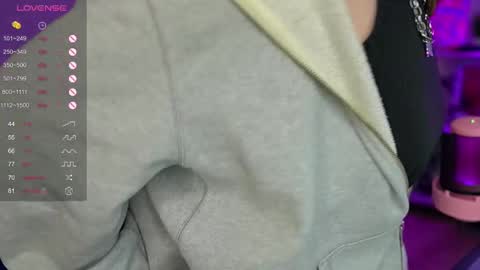 Snapshot of babyroxynill chatting on December 2024 02:15:01 AM Nika online show from December 2024 02:15:01 AM