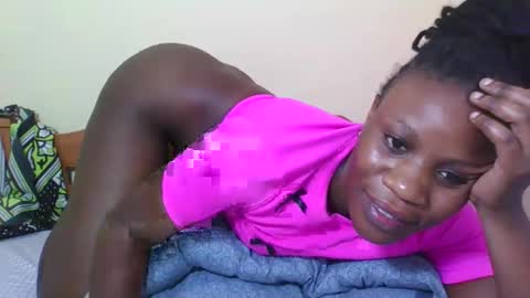 Snapshot of babyrozillah chatting on October 2025 08:53:02 PM PRISCILLAH online show from October 2025 08:53:02 PM