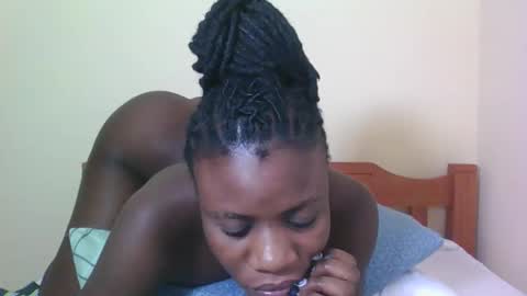 Snapshot of babyrozillah chatting on November 2025 07:57:01 PM PRISCILLAH online show from November 2025 07:57:01 PM