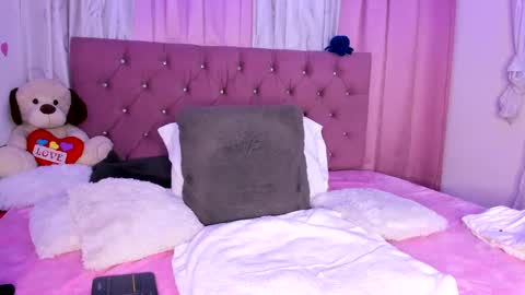 Thaliana online show from January 2025 09:13:01 AM