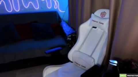 Lin online show from October 2025 05:21:02 PM