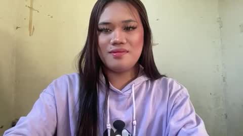 AMARA - FOLLOW ME AND THUMBS UP online show from April 2026 10:40:02 PM