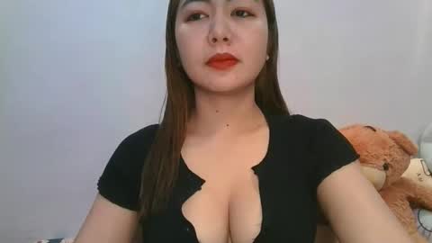 tricia online show from November 2025 11:21:02 AM