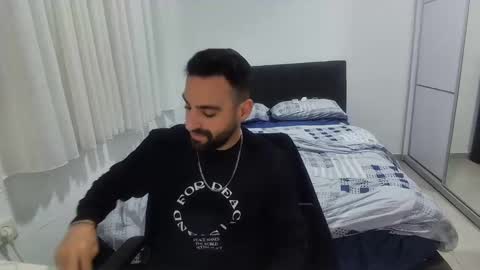 Snapshot of badboymantube chatting on January 2025 06:39:01 PM badboymantube online show from January 2025 06:39:01 PM