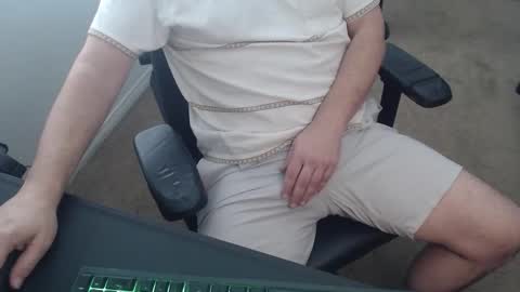 baddaddy77 online show from January 2026 05:49:02 PM