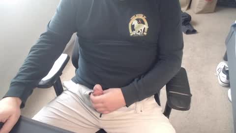 baddaddy77 online show from April 2026 02:22:02 PM