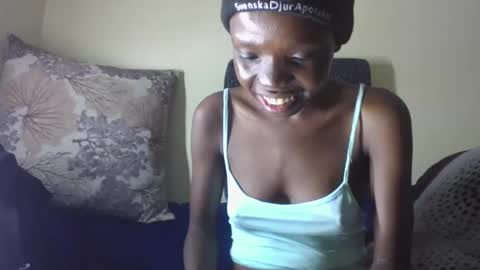 Snapshot of baddie_floxxy chatting on March 2026 07:37:02 AM baddie_floxxy online show from March 2026 07:37:02 AM