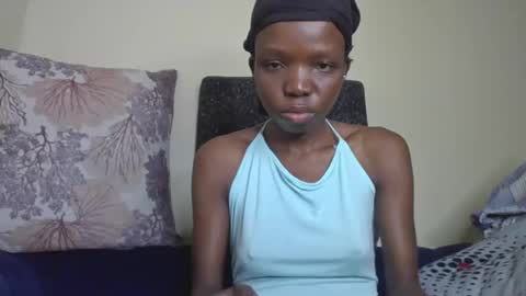 Snapshot of baddie_floxxy chatting on April 2026 02:38:01 AM baddie_floxxy online show from April 2026 02:38:01 AM