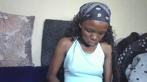 Snapshot of baddie_floxxy chatting on April 2026 07:03:02 AM baddie_floxxy online show from April 2026 07:03:02 AM