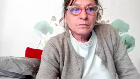 Gina online show from April 2026 02:43:01 PM