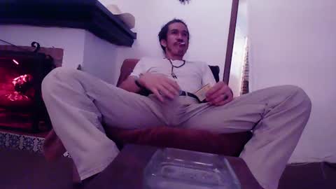 Snapshot of badhombremx chatting on July 2026 02:37:01 AM Mexican livin Off the Wall online show from July 2026 02:37:01 AM