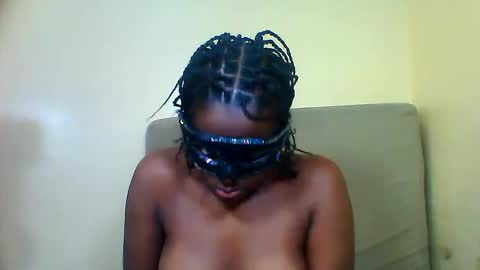 Snapshot of bads_hornies chatting on April 2026 05:34:01 AM bads_hornies online show from April 2026 05:34:01 AM