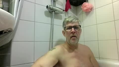 Snapshot of baggelina75 chatting on May 2026 06:57:02 PM baggelina75 online show from May 2026 06:57:02 PM