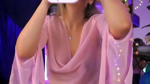 Snapshot of bailey_evans chatting on September 2025 04:46:02 AM Bailey online show from September 2025 04:46:02 AM