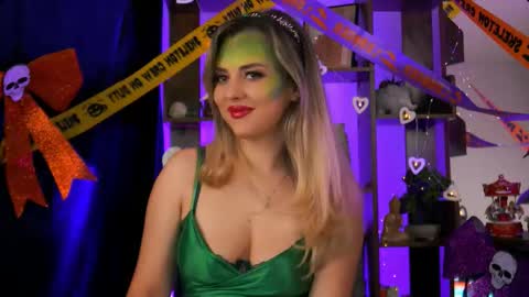 Snapshot of bailey_evans chatting on October 2025 07:32:01 AM Bailey online show from October 2025 07:32:01 AM