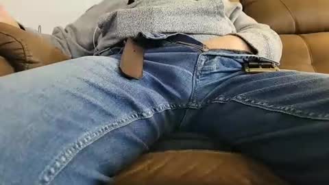 bald_bone online show from November 2025 04:52:02 PM