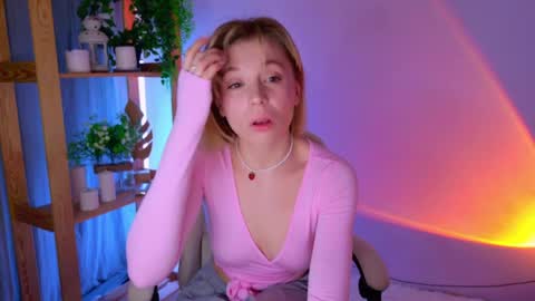 Elly online show from April 2026 04:17:01 AM