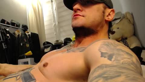 Snapshot of ballard_ chatting on January 2026 01:44:01 AM Bret Ballard online show from January 2026 01:44:01 AM