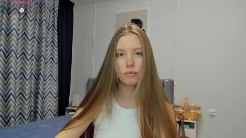 Kira online show from February 2025 07:31:02 PM