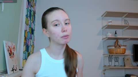 Kira online show from October 2025 09:39:02 PM