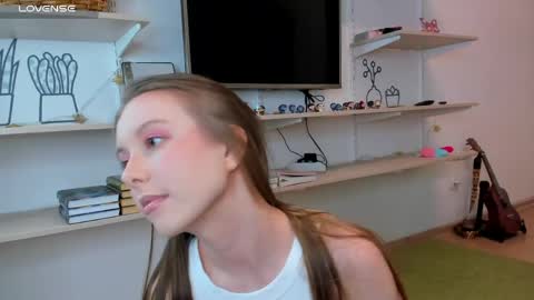 Kira online show from March 2026 05:47:02 AM