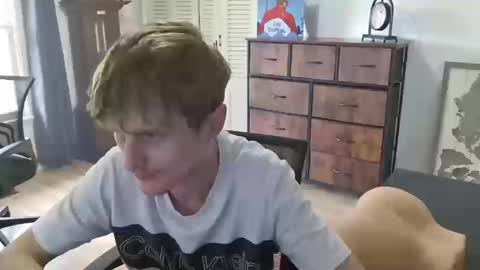 Snapshot of bambam1400 chatting on October 2025 06:08:02 PM bambam1400 online show from October 2025 06:08:02 PM