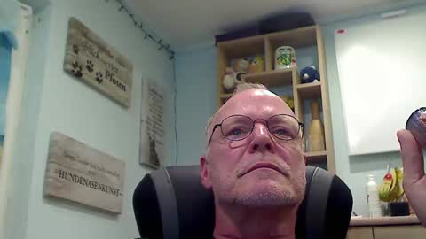 Snapshot of banane111 chatting on April 2026 07:17:02 PM Bobby online show from April 2026 07:17:02 PM