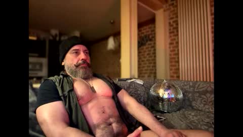 Snapshot of barba71 chatting on February 2025 03:52:01 AM Military man 69 online show from February 2025 03:52:01 AM