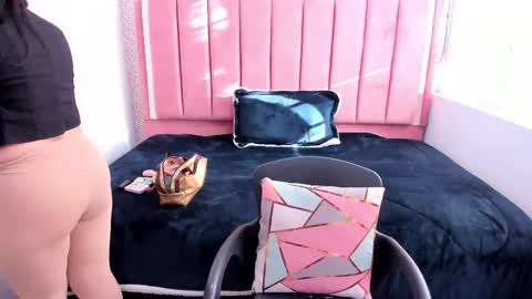 B A R B A R A online show from December 2025 12:22:02 PM