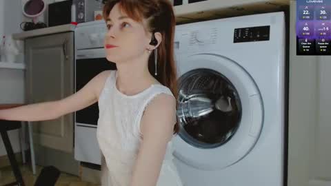 Amina online show from September 2025 04:54:01 PM