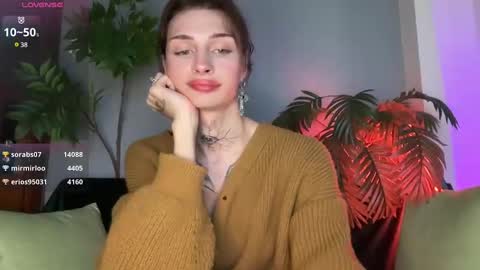 Snapshot of barbie_bi chatting on January 2025 03:31:02 PM My name is Molly. Please say hello I like talking to you. If you have any wishes or obscene desires please use the tip menu online show from January 2025 03:31:02 PM