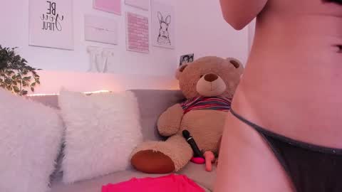 Snapshot of barbie_ev chatting on February 2025 04:40:02 AM Barbara online show from February 2025 04:40:02 AM