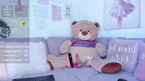 Snapshot of barbie_ev chatting on February 2025 02:14:02 PM Barbara online show from February 2025 02:14:02 PM