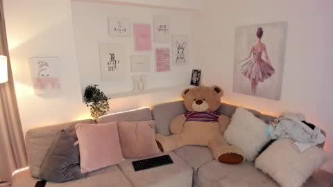 Snapshot of barbie_ev chatting on March 2025 10:33:02 AM Barbara online show from March 2025 10:33:02 AM