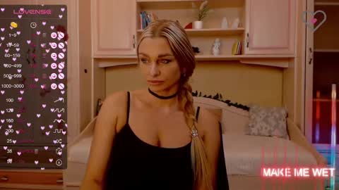 Snapshot of barbie_kiss1 chatting on December 2024 01:03:01 AM barbie online show from December 2024 01:03:01 AM