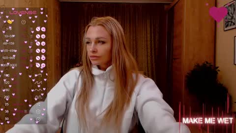 Snapshot of barbie_kiss1 chatting on December 2024 04:24:01 AM barbie online show from December 2024 04:24:01 AM