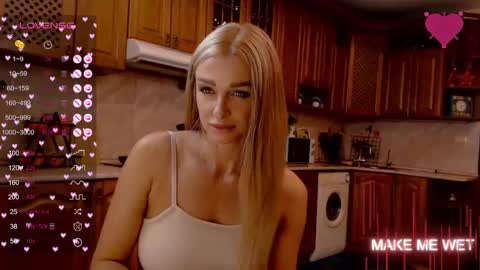 Snapshot of barbie_kiss1 chatting on December 2024 04:34:02 AM barbie online show from December 2024 04:34:02 AM