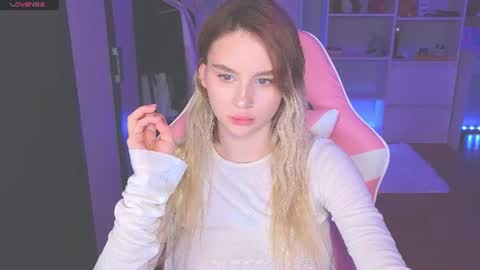 Snapshot of barbieee_doll chatting on June 2026 12:32:02 AM Eva online show from June 2026 12:32:02 AM