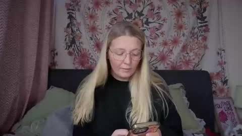 Snapshot of barbiegirl966 chatting on December 2025 09:40:02 AM barbiegirl966 online show from December 2025 09:40:02 AM