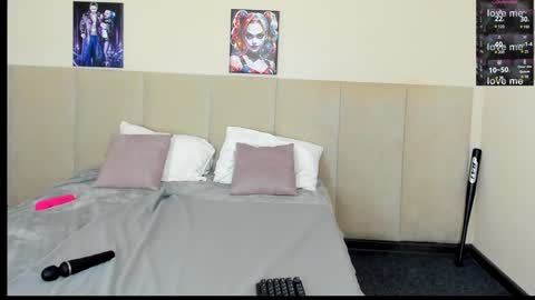 Snapshot of barbiemuscle1 chatting on December 2024 03:50:02 AM Barbie online show from December 2024 03:50:02 AM