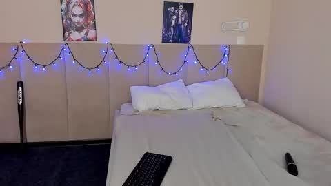 Snapshot of barbiemuscle1 chatting on November 2025 02:50:02 PM Barbie online show from November 2025 02:50:02 PM